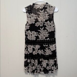 HD in Paris by Anthropologie Black and Cream Dress Size small